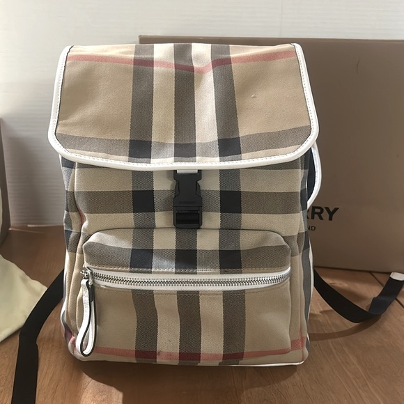 Burberry Dewey Vintage Check Backp - Picture 4 of 14